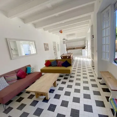 Location Maison L'embellie בית נופש